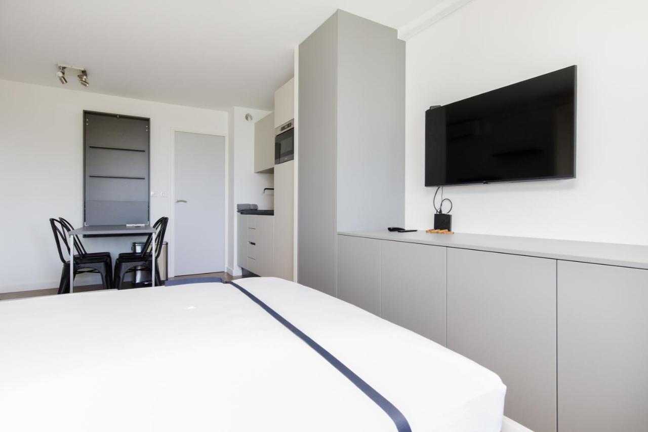 Suite 118 - Piscine - 50 Metres Plage - Terrasse - Clim - Wifi Cannes Kültér fotó